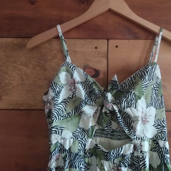 Primark Dresses & Skirts - Primark Tropical Floral Midriff Cut Out Tie Top Dress 8